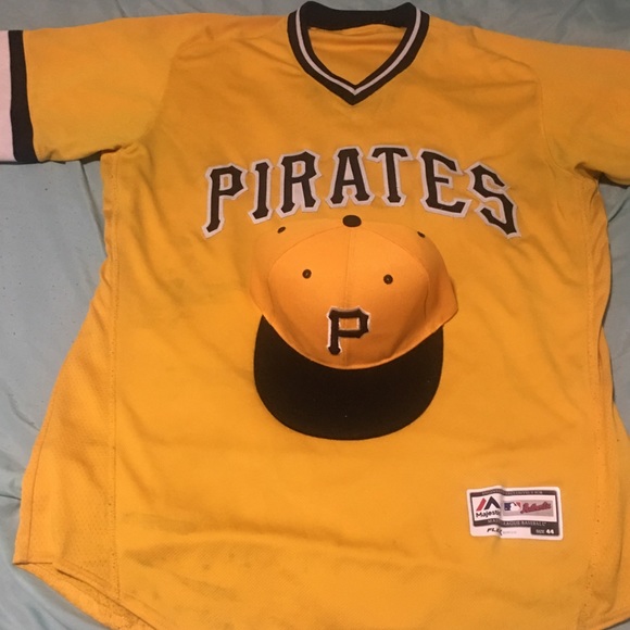 Majestic Other - Pirates Jersey with hat